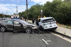 tesla-crash-laguna-beach-720x720 tesla-crash-laguna-beach-720x720